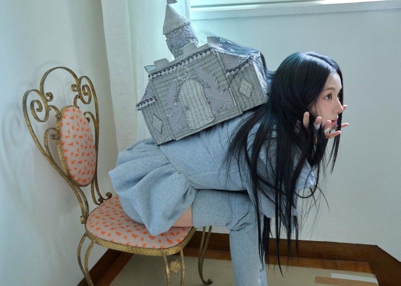 채영 솔로 정규 1집 포토.jpg