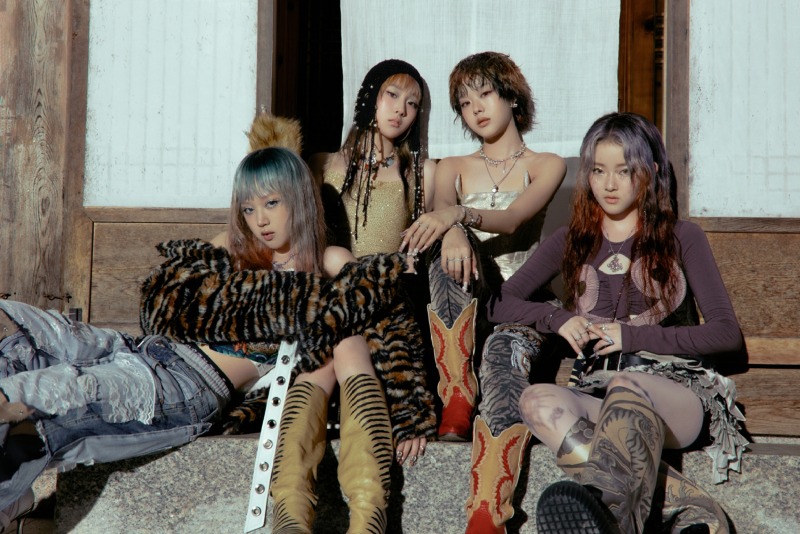 비비업__House Party_ 콘셉트 포토_1 (1).jpg