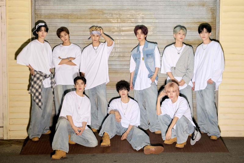 01_크래비티_레모네이드 피버_MV 프리뷰 포토.jpg