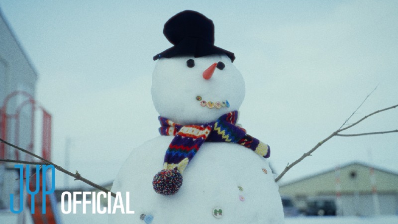 엑스디너리 히어로즈 미니 8집 선공개곡 X room 뮤직비디오 티저 섬네일.jpg