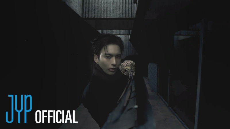 엑스디너리 히어로즈 미니 8집 무드 필름 섬네일.jpeg