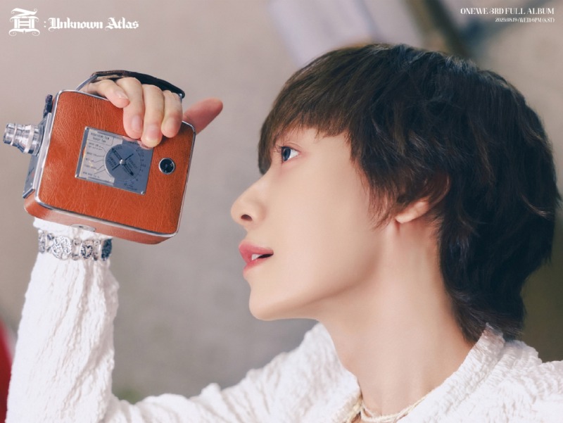 ONEWE_정규 3집 _面  Unknown Atlas_ 챕터 이미지_2-4 (동명).jpg